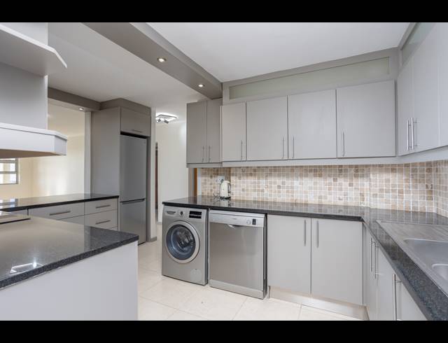 4 BEDROOM TOWNHOUSE FOR SALE IN MUIZENBERG